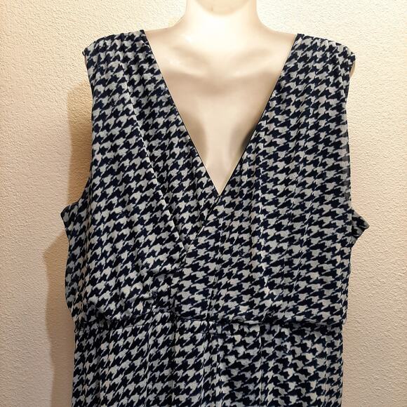 Lane Bryant Navy and Cream Design Dress l Size: 18/20 - Picture 5 of 13